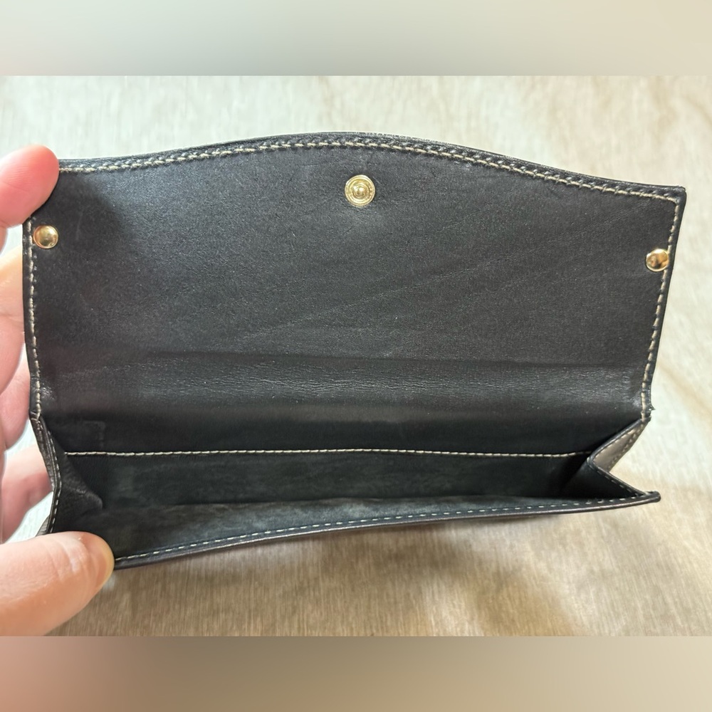 VINTAGE GUCCI LEATHER LONG WALLET W/ CHAIN - Picture 10 of 13
